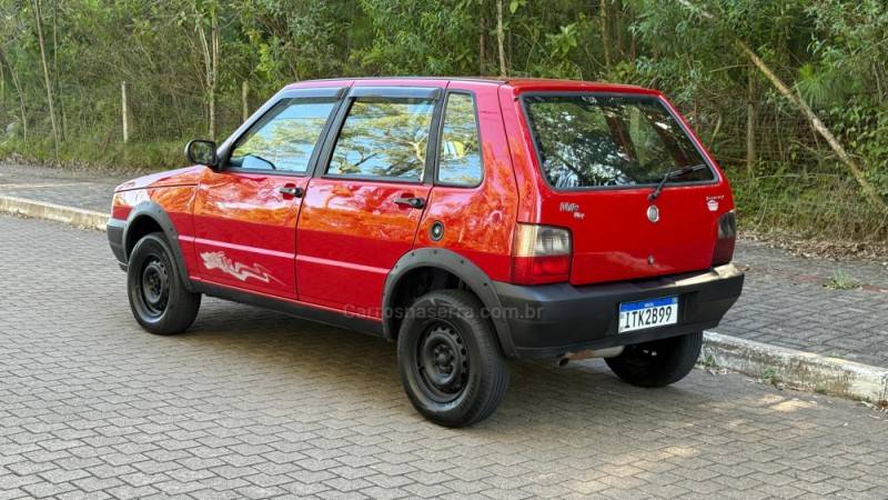 FIAT - UNO - 2012/2013 - Vermelha - R$ 33.900,00