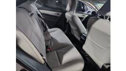 TOYOTA - COROLLA - 2016/2017 - Prata - R$ 86.900,00