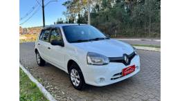 RENAULT - CLIO - 2013/2014 - Branca - R$ 32.900,00