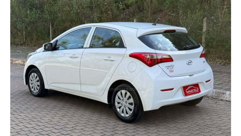 HYUNDAI - HB20 - 2014/2014 - Branca - R$ 45.900,00