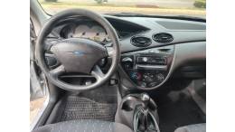 FORD - FOCUS - 2006/2007 - Prata - R$ 26.900,00