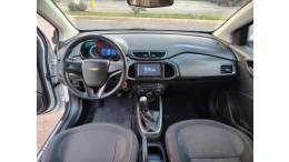 CHEVROLET - ONIX - 2014/2015 - Branca - R$ 54.900,00