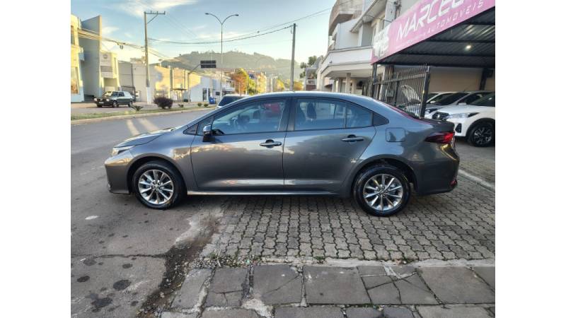TOYOTA - COROLLA - 2021/2022 - Cinza - Sob Consulta