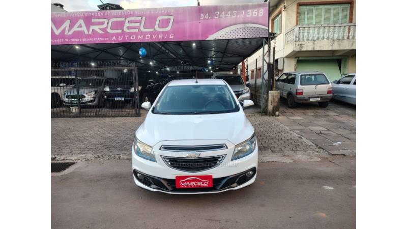 CHEVROLET - ONIX - 2014/2015 - Branca - R$ 54.900,00