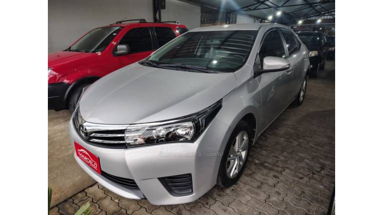 TOYOTA - COROLLA - 2016/2017 - Prata - R$ 86.900,00