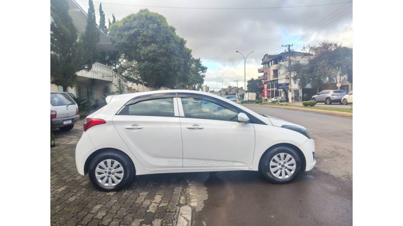 HYUNDAI - HB20 - 2015/2015 - Branca - R$ 46.900,00